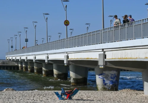 Molo w Kołobrzegu oblężone przez turystów. Władze miasta znalazły rozwiązanie