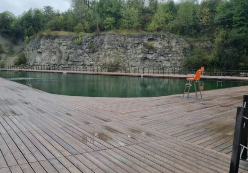 Zakrzówek nadal zamknięty. Miasto planuje wypompowanie wody z basenów