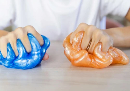 Hit sklepów zabawkowych pełen szkodliwych substancji? UOKiK wciął pod lupę slime
