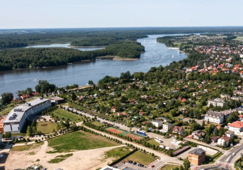 Jezioro Jeziorak na Pojezierzu Iławskim. Najdłuższe jezioro i aż 16 wysp