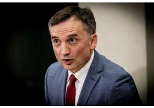 Ziobro pisze o blokadzie konta. 