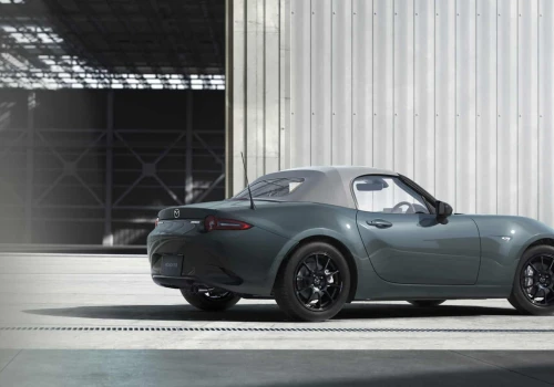 Mazda MX-5 2027. Kultowy roadster zyskał nowy charakter