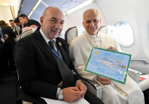 Wzruszający prezent dla Papieża od dzieci ze szpitala Bambino Gesù
