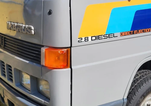 To najmniejszy pojazd tej marki. Autobus i taksówka w jednym