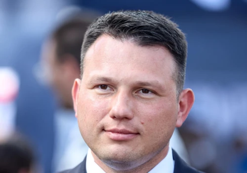 Mentzen znów uczepił się artystów. Pokazał grafikę i pyta: 