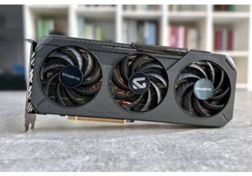 Radeon RX 9070 GRE już w sklepach. Ile trzeba zapłacić za nową kartę AMD?