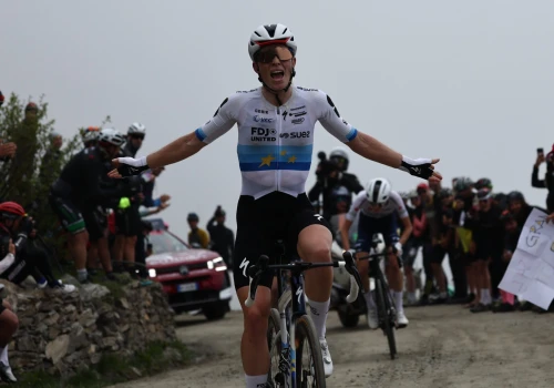 Giro d’Italia Women 2026: Vollering wygrywa skrócony etap, Van der Breggen nadal liderką