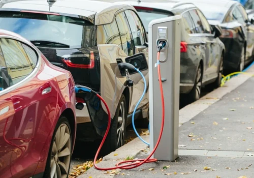 Klienci rzucili się na samochody elektryczne. Tak wygląda reakcja na kryzys naftowy