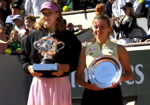 Tenis ziemny: Mirra Andriejewa pokonuje Maję Chwalińską w finale Rolanda Garrosa