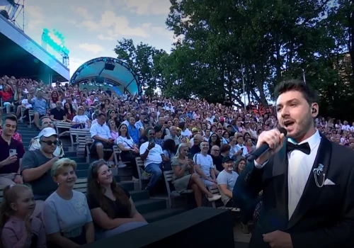 Festiwal w Opolu. Kamil Bednarek zaskoczył wykonaniem hitu