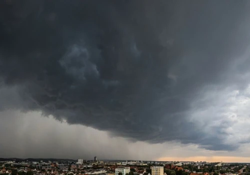 Turbulencje w samolocie. Jak nowoczesne maszyny radzą sobie z burzą?