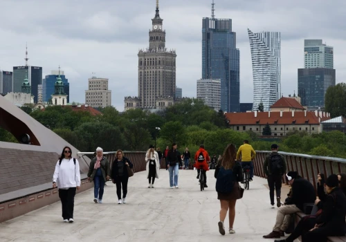 Polacy pracują dłużej niż większość Europy. Rekordy biją samozatrudnieni