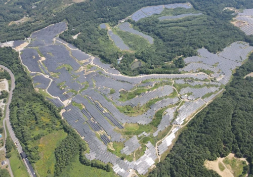 Koncern uruchomił farmę PV w ramach PPA z gigantem e-commerce. Współpraca przebiła już 1,4 GW