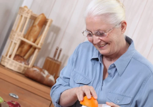 Seniorzy pokochali ten owoc. W czerwcu kosztuje grosze