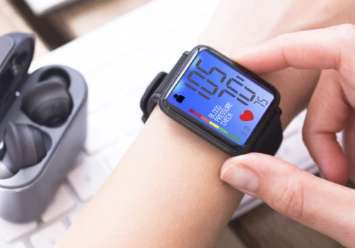 Przełom w walce z „cichym zabójcą”. Nowy smartwatch mierzy ciśnienie bez mankietu