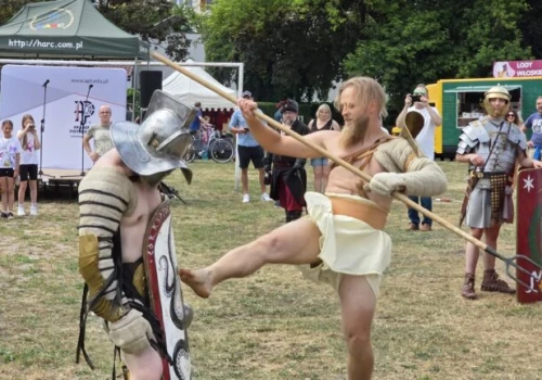 Piknik historyczny w Piotrkowie. Tak było w „Wiosce Wikinga”