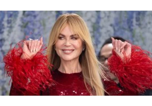 Nicole Kidman pokazała się BEZ PERUKI! Tak wyglądają jej naturalne włosy (FOTO)