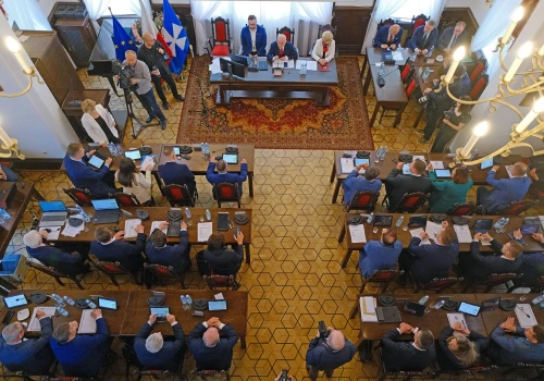 Ranking aktywności radnych Rzeszowa na półmetku rządów. Kto pracuje a kto zapadł w zimowy sen?