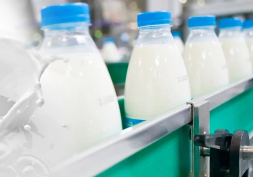 Rynek mleka bez laktozy urośnie? Nowe przepisy otwierają drogę producentom