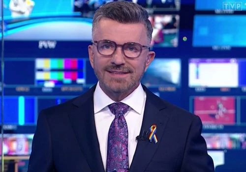 Widzowie od razu zwrócili na to uwagę. Łuczyński wyjaśnił swój gest w programie 