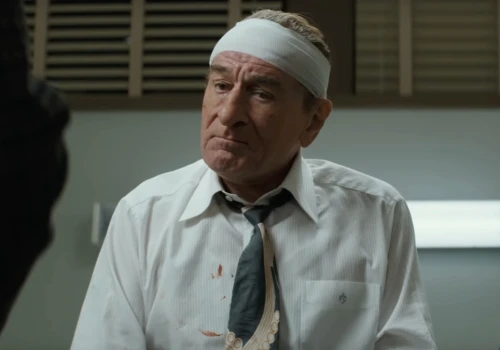 To największa kinowa klapa ostatnich lat? Tak według krytyków, nie według widzów. Film z De Niro dostaje drugie życie w Top 10 Netflixa
