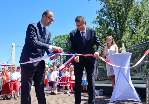 Kładka Sąsiedzka już otwarta. Pieszo-rowerowa przeprawa połączyła Łąki z Pogwizdowem