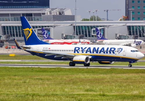 Ryanair dokłada trzy trasy między Polską a Wielką Brytanią. Kiedy ruszą?