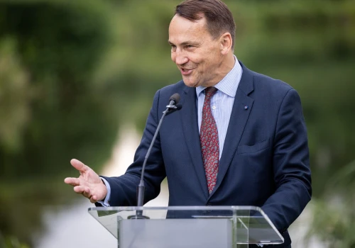 Sikorski: Rosja toczy przeciwko nam pełnoskalową wojnę kognitywną