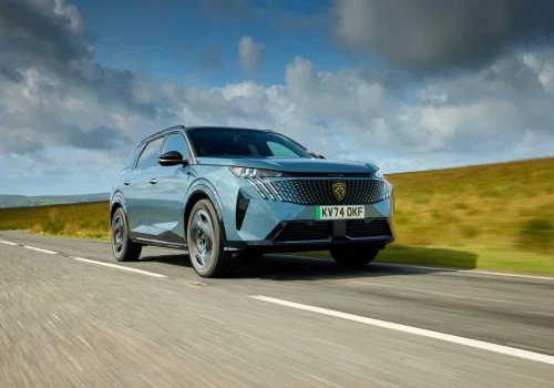 20-procentowy wzrost sprzedaży Peugeot do klientów detalicznych