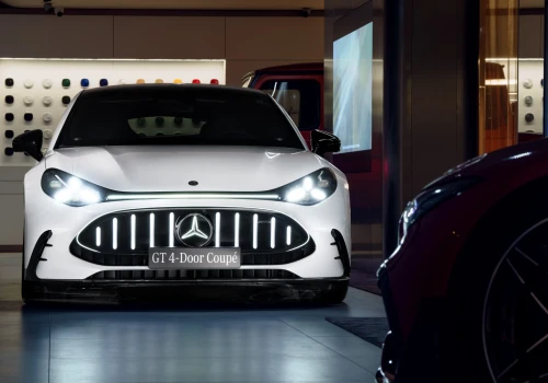 Mercedes pokazał w Warszawie AMG GT 4-Door Coupé, Maybacha Klasy S i Vision Iconic. Co z tego wynika?