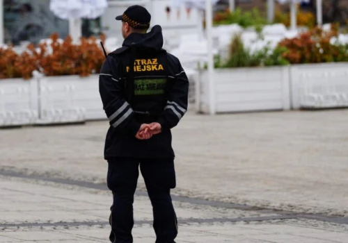 Alkohol w miejscach publicznych i zakłócanie porządku. To z tym najczęściej walczyła Straż Miejska w weekend