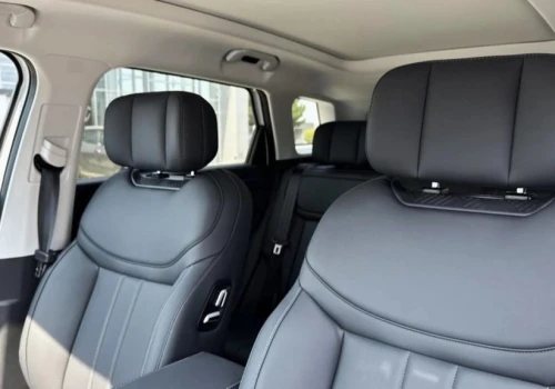 Rodzinny SUV Jaecoo za 124 900 zł ma bogate wyposażenie. Jest nawet system kamer 540 stopni