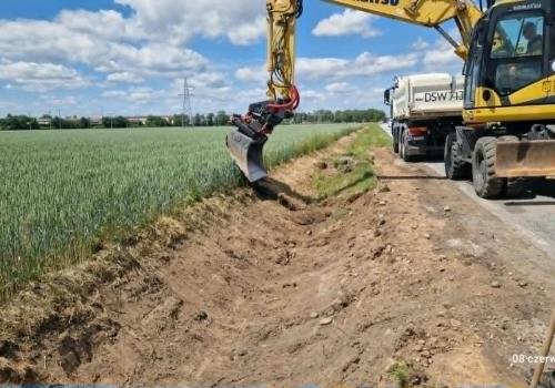 Ruszyła budowa drogi rowerowej pod Świdnicą. Prace pochłoną blisko 1,2 mln złotych