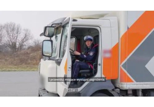 Tyle widzi kierowca ciężarówki. Policja publikuje wideo ku przestrodze