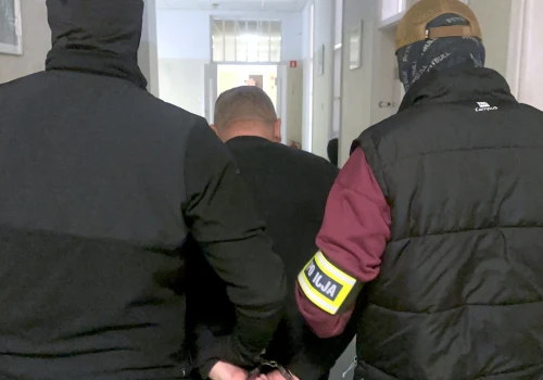 Rozbito kolejne ogniwo samochodowej grupy przestępczej. Pięciu mężczyzn trafiło do aresztu