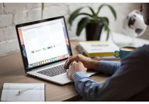 Hosting, domena i SSL na start firmy – dlaczego te trzy decyzje zadecydują o sukcesie Twojej strony internetowej?