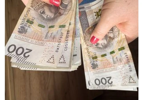 Przelew do żony lub męża. Lepiej uważaj na takie tytuły