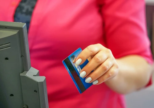 Karta prepaid – jak działa przedpłacona karta płatnicza?