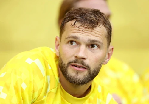 Lada moment zostanie ojcem i poleciał na MŚ. Burza wokół byłego piłkarza Lecha