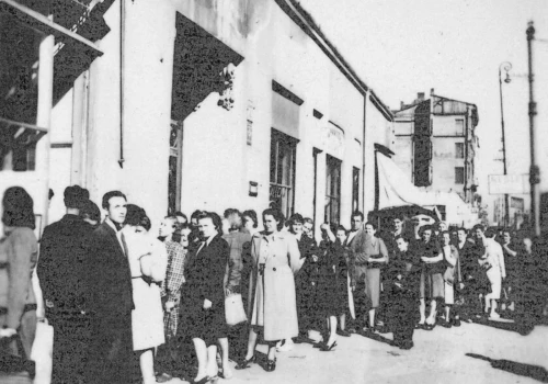 1 kostka mydła i 2,5 kg mięsa na cały miesiąc. Tak wyglądały limity na kartki w PRL