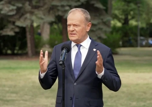 Premier: Jest nowa propozycja dla sfery budżetowej i nauczycieli – płace wzrosną o 3 proc. „Wiem, że nauczyciele powinni zarabiać więcej”