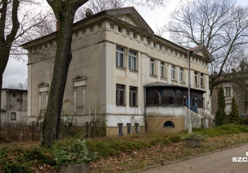 Widok z okien na budowę zamiast na zielone ogrody