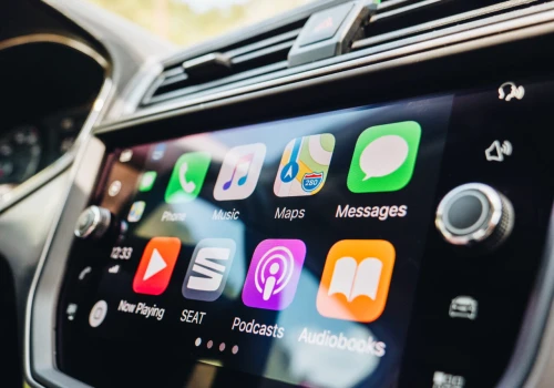 Apple CarPlay otrzyma wyczekiwaną funkcję. Android Auto już ją ma