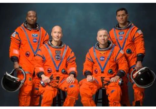 NASA ogłosiła załogę Artemis III. Pilotem będzie Włoch