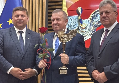 „Ostrowiecki” dzień w Kielcach. Trzy wyróżnienia z okazji Dnia Samorządu