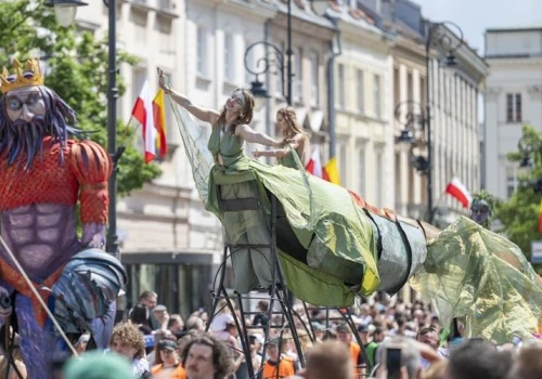 Warszawa. V Parada Syrenek i Regaty nad Wisłą