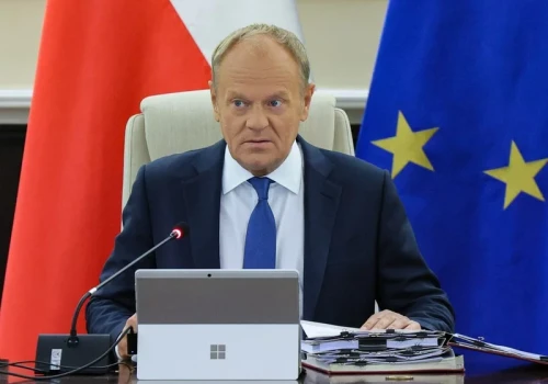 Czerwona kartka dla Tuska? Nowy sondaż nie zostawia złudzeń