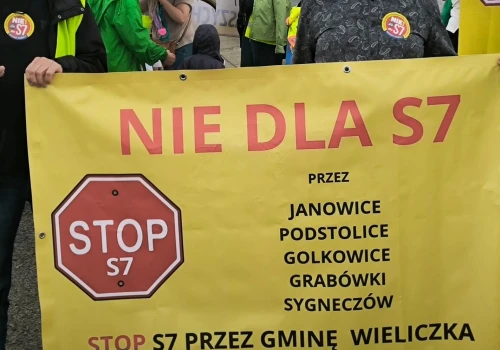 Wieliczka protestuje w Krakowie przeciwko S7. Mieszkańcy nie chcą powrotu odrzuconych wariantów