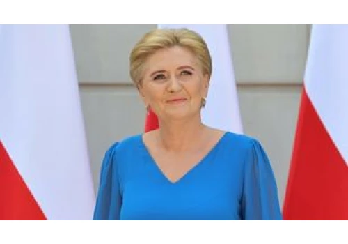 Dawno niewidziana Agata Duda pokazała się publicznie w Nowym Jorku! Odświeżyła fryzurę (FOTO)