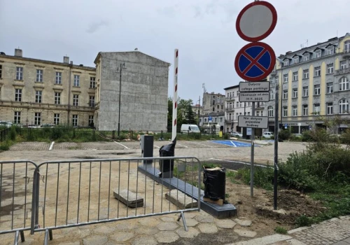 Darmowe miejsca parkingowe znikają z centrum Łodzi. Ile zapłacimy przy Pomorskiej?